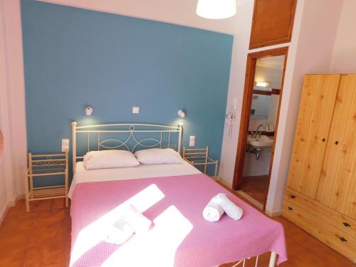 1 double bed