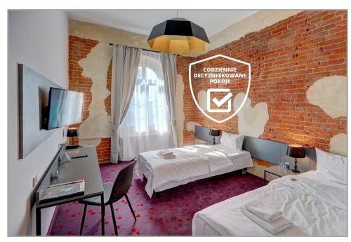 . Koszary Arche Hotel