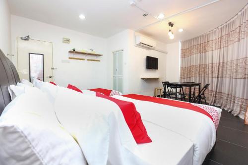 Oyo 89666 Budget 118 Inn In Wakaf Baharu Malaysia Reviews Price From 22 Planet Of Hotels