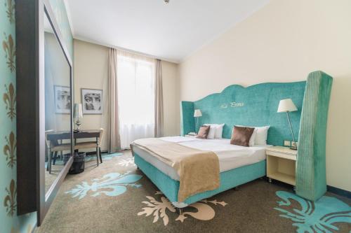 2 twin beds