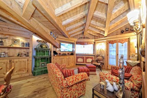 Lux Attic Dolomites Top Class - Apartment - Carisolo