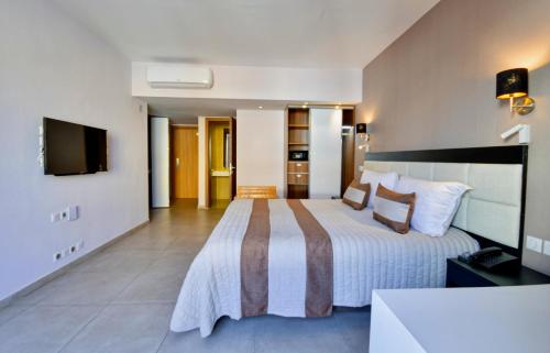 Double Room image 4