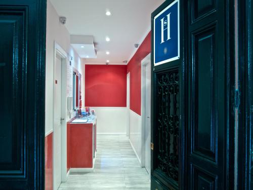 Hostal Madrid Sol - image 9