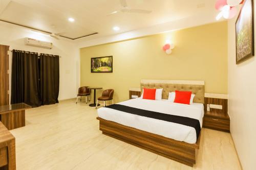 Hotel Om Inn - Talegaon Dabhade