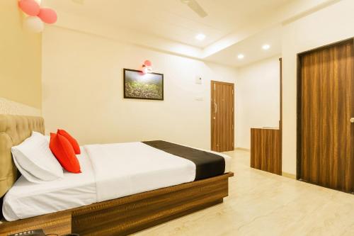 Hotel Om Inn - Talegaon Dabhade