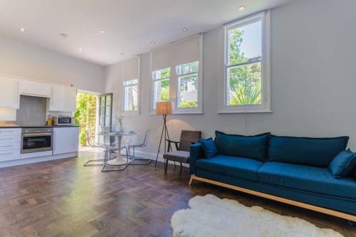 Picture of Victorian Flat Suite In Converted School-House Building