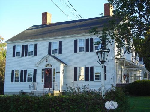 Stephen Clay Homestead Bed and Breakfast in Candia, USA