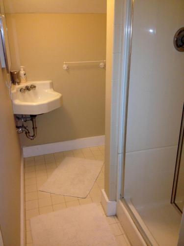 Stephen Clay Homestead Bed and Breakfast - image 5