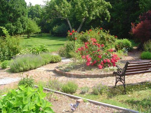 Stephen Clay Homestead Bed and Breakfast in Candia, USA