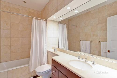 Historic luxury Townhouse in Downtown Chicago thumb 4