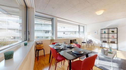 Bright and luminous 1 bedroom flat in downtown in Sion, Schweiz