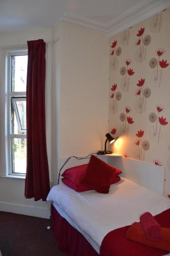 Abbey Lodge Hotel - B&B - image 12