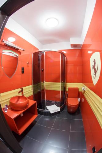 GarageHotel - image 14