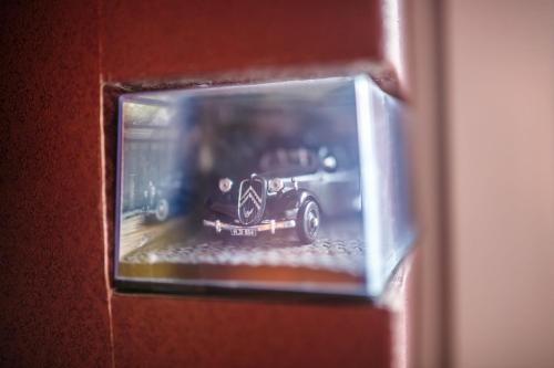 GarageHotel - image 5