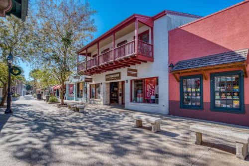 St. George Street Apartment in St. Augustine, USA