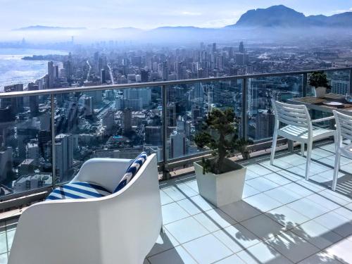  Luxury Design Apartment on the 41st Floor - Breathtaking Views, Pension in Benidorm
