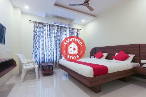. OYO 63300 Hotel Rasi Residency
