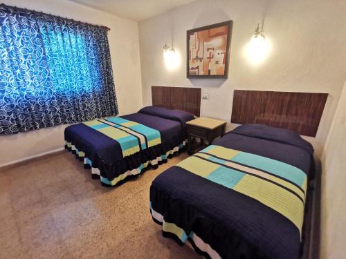 Standard Single Room image 10