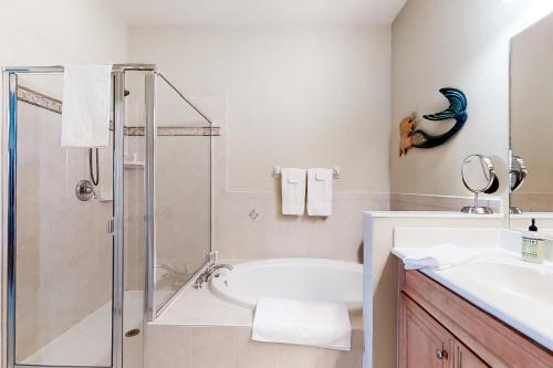 Beach Retreat - image 4