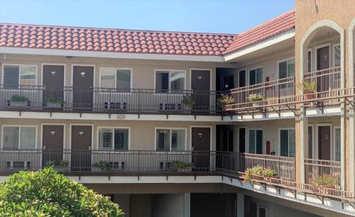 Days Inn by Wyndham Alhambra CA - image 3