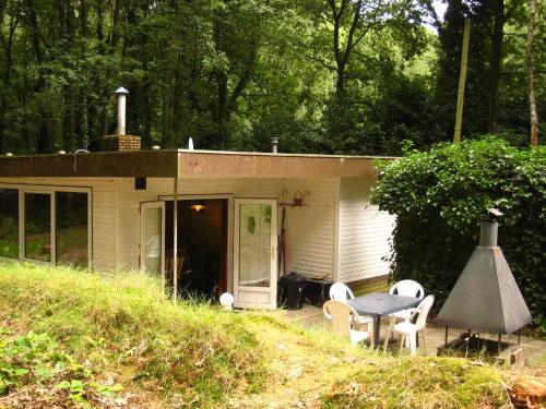 Peacefully situated chalet surrounded by woods