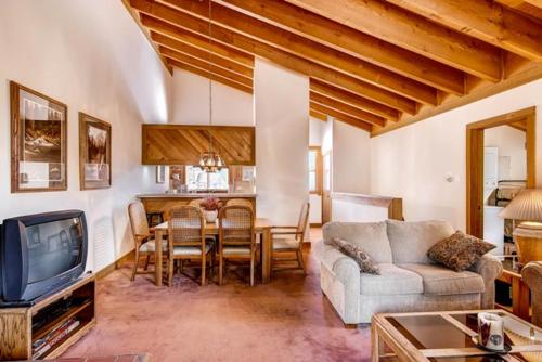 Inviting Ski Getaway Less Than 1 Mile to Northstar Resort! - main image