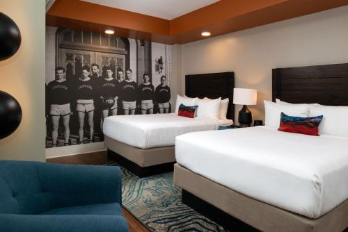 Standard Queen Room with Two Queen Beds