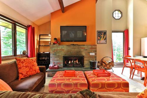 Champagne Chalet - Killington Ski House by Killington Vacation Rentals - image 7