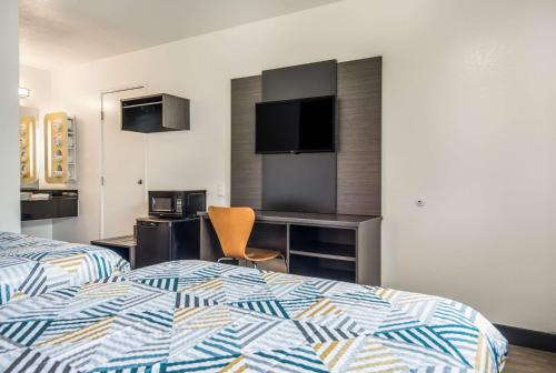 Motel 6-College Station, TX - Bryan Motel 6 College Station - Bryan is a popular choice amongst travelers in College Station (TX), whether exploring or just passing through. The property features a wide range of facilities to make your 