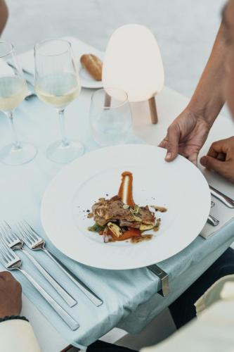 The Ibiza Twiins - 4* Sup - image 11