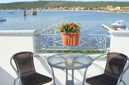 Apartments by the sea Sukosan Zadar - 5819 - image 13