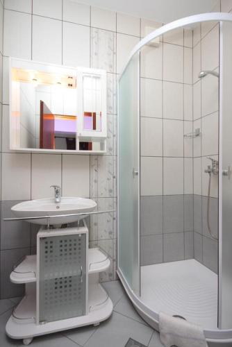 Apartments with a parking space Mali Losinj (Losinj) - 7879 - image 4