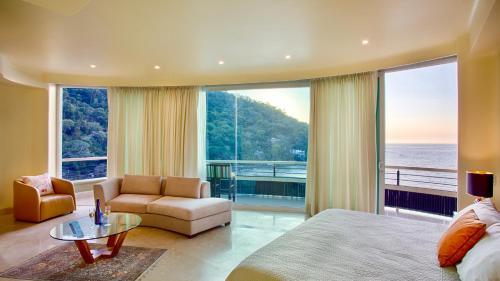 Executive Suite image 5