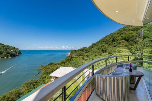 Executive Suite image 9