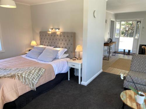 Ohariu Farm Cottage in Marlborough Sounds