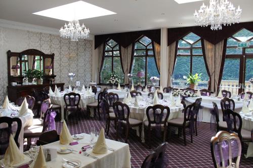 宴會廳, 奧克伍德大廳酒店 (Oakwood Hall Hotel) in 賓格利