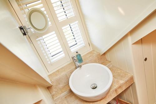 Dillons of Whitby Dillons of Whitby