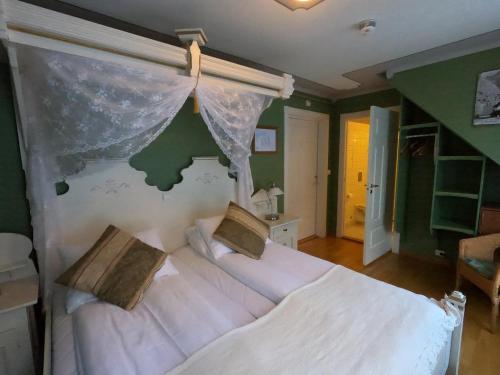 Hjelle Hotel - image 4