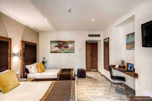 Rome Garden Hotel - image 2