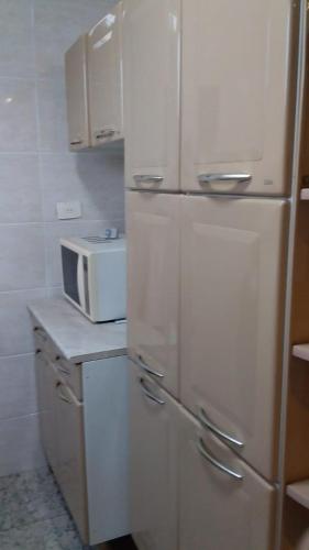 Apartamento Guaruja - Enseada - max 10 pessoas - 400 metros da praia