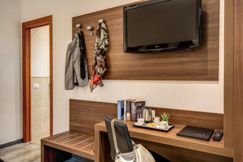 Rome Garden Hotel - image 14