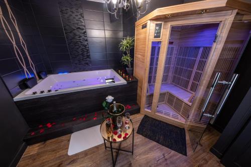 Superior Apartment with Sauna room in Urban Spa Romantique Chic