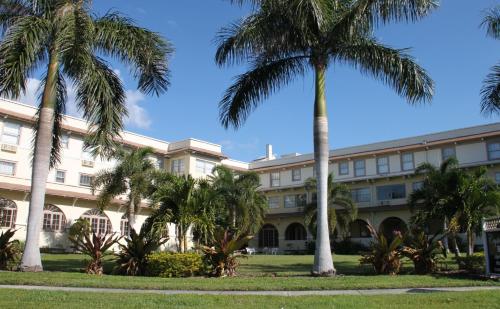 Crystal Bay Historic Hotel in St Petersburg, USA