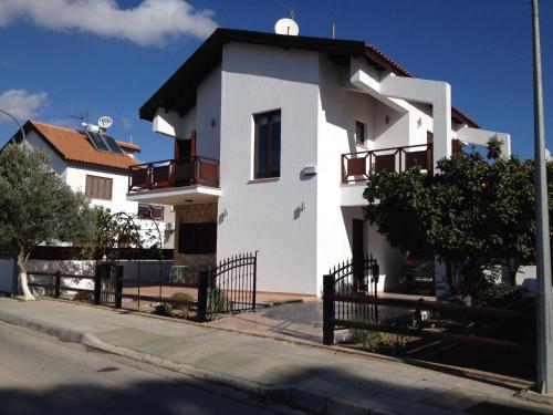 Attractive beach area villa