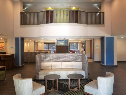 Holiday Inn Express Columbia NE - Fort Jackson by IHG - 숙소 외관