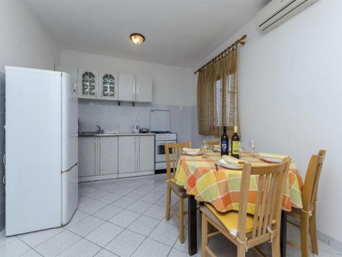 Apartments Silvana - economy - image 8