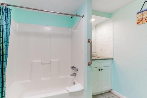 Aqua Breeze Retreat