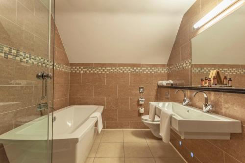 Silverbirch Hotel - image 14