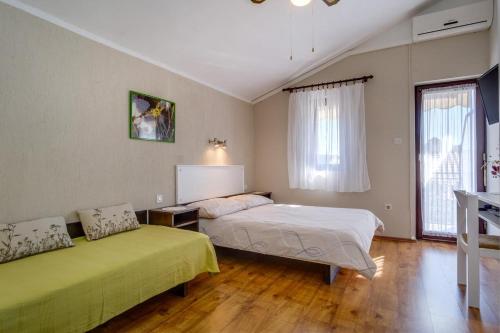Apartments by the sea Artatore Losinj - 7934 - image 2