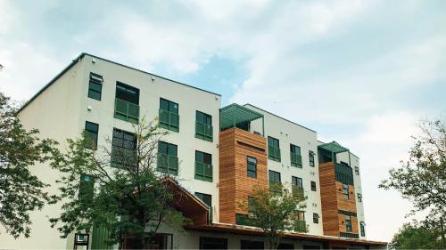 Kinship Landing - image 2